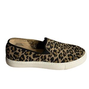 Time and Tru Women's Royal Leopard Print Memory Foam Slip-On